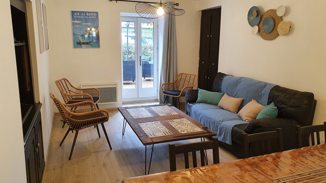 Photo of Livingroom in Saint-Pierre-de-Curtille