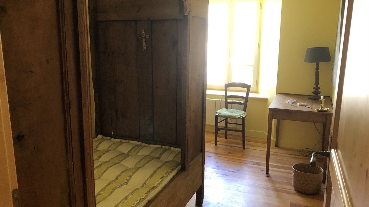 Photo of Bedroom in Oradour