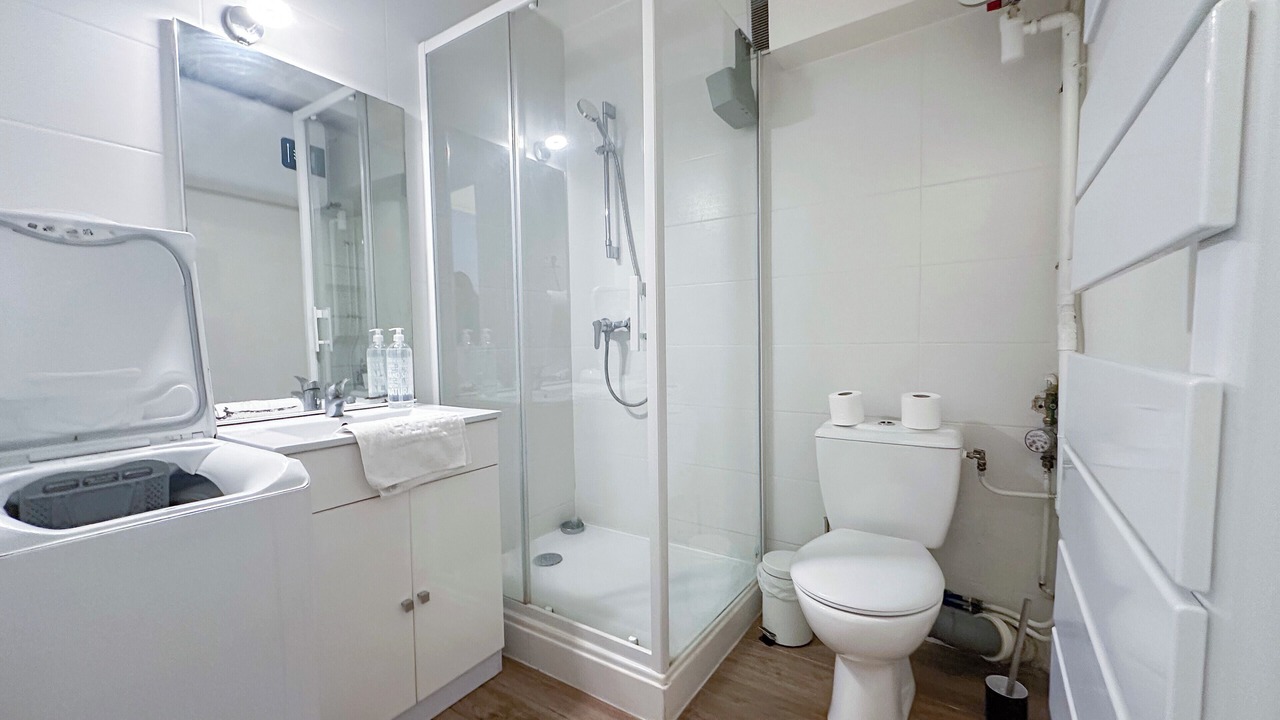 Photo of Bathroom in Grenoble City Centre