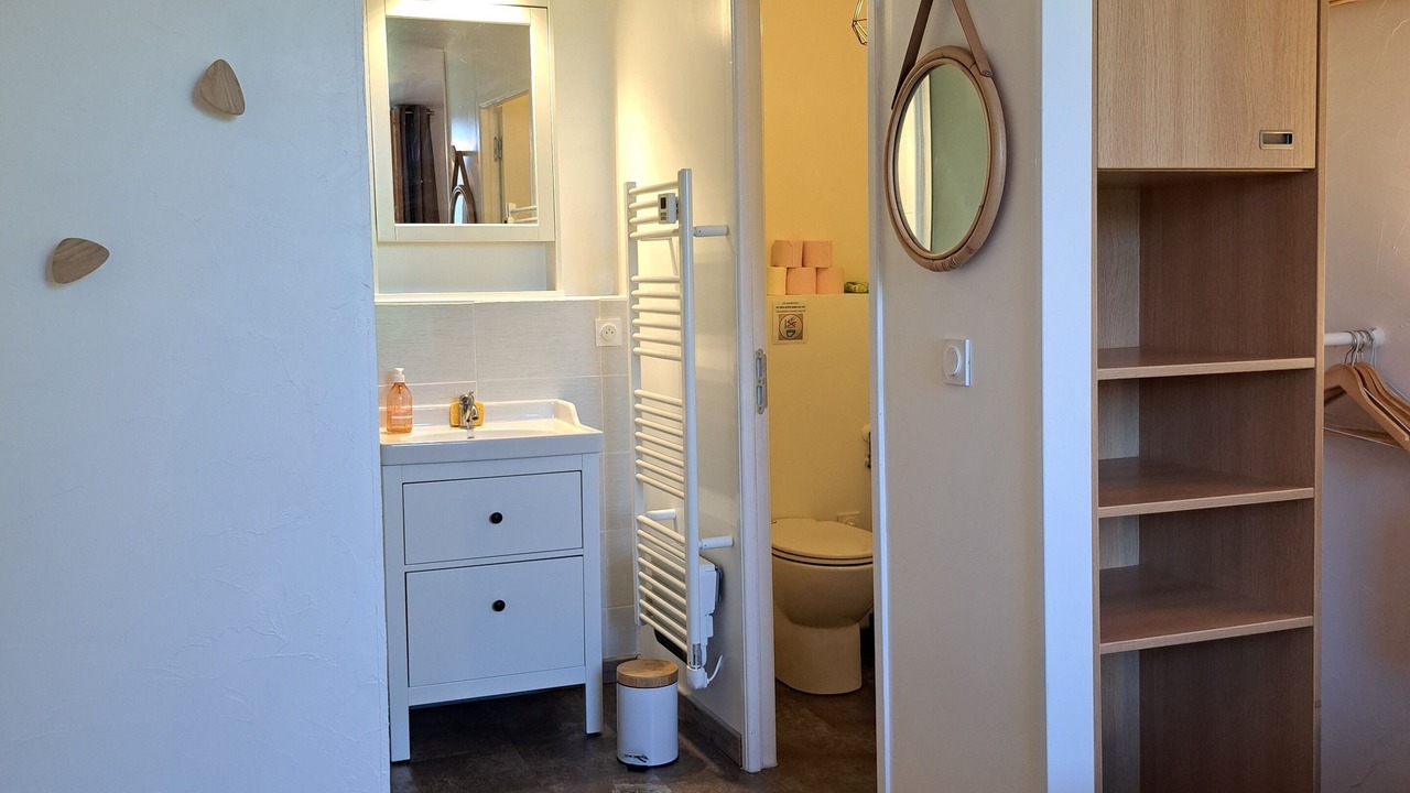 Photo of Bedroom in Viala-du-Pas-de-Jaux