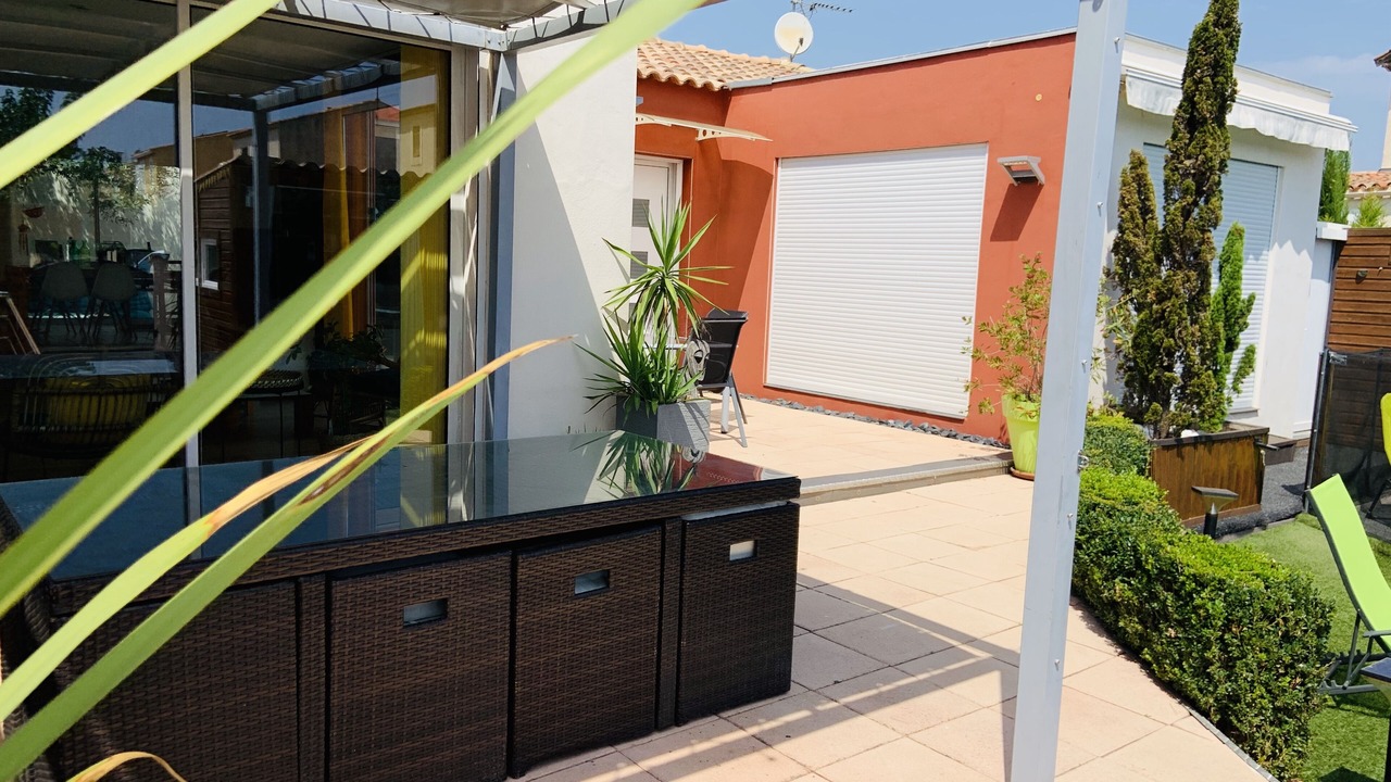Photo of Patio Balcony in La Peyrade