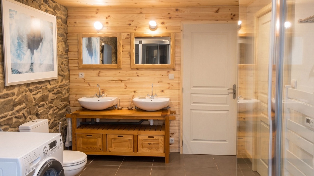 Photo of Bathroom in Ayguatebia-Talau