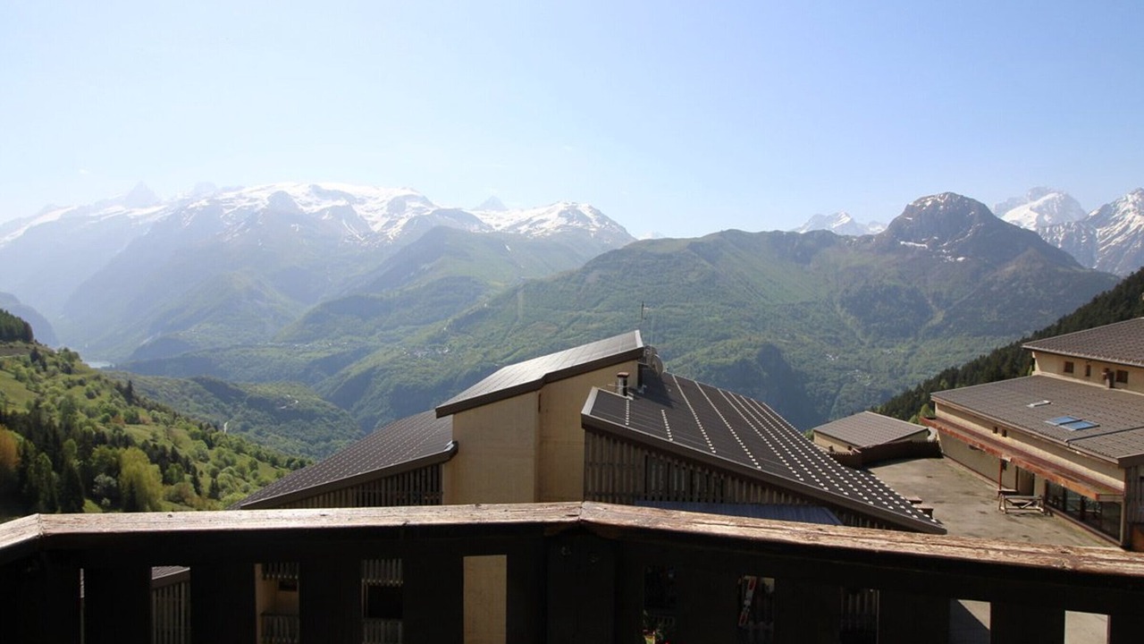 Photo of Outdoor in Auris