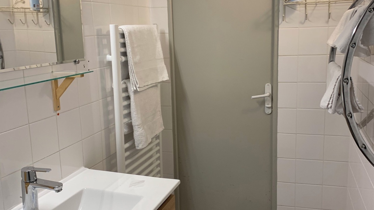 Photo of Bathroom in Arts-et-Metiers