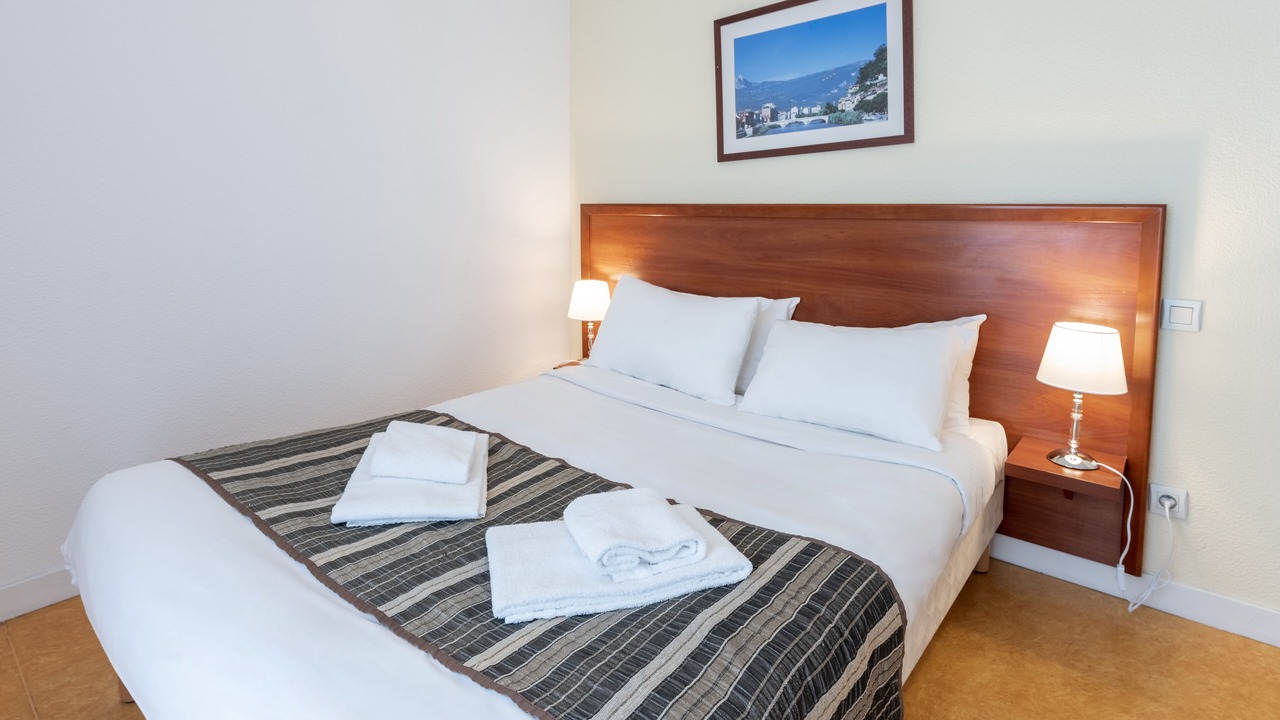 Photo of Bedroom in Grenoble City Centre