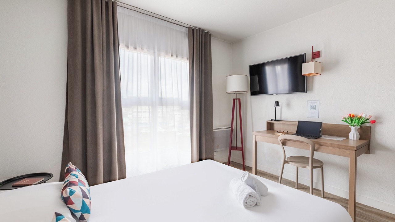 Photo of Bedroom in Villette - Maisons Neuves