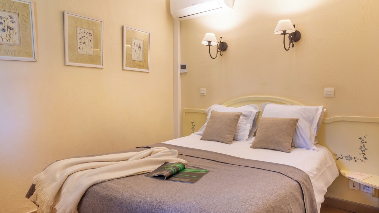 Photo of Bedroom in Les Restanques