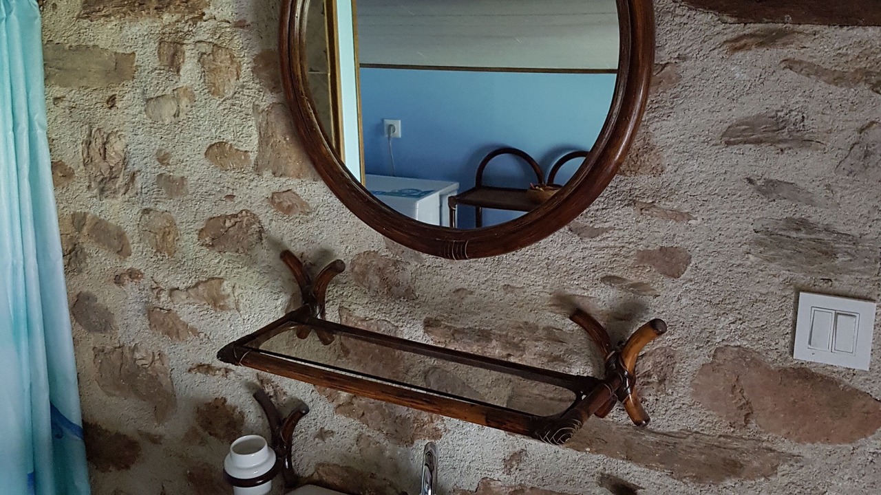 Photo of Bathroom in Siran