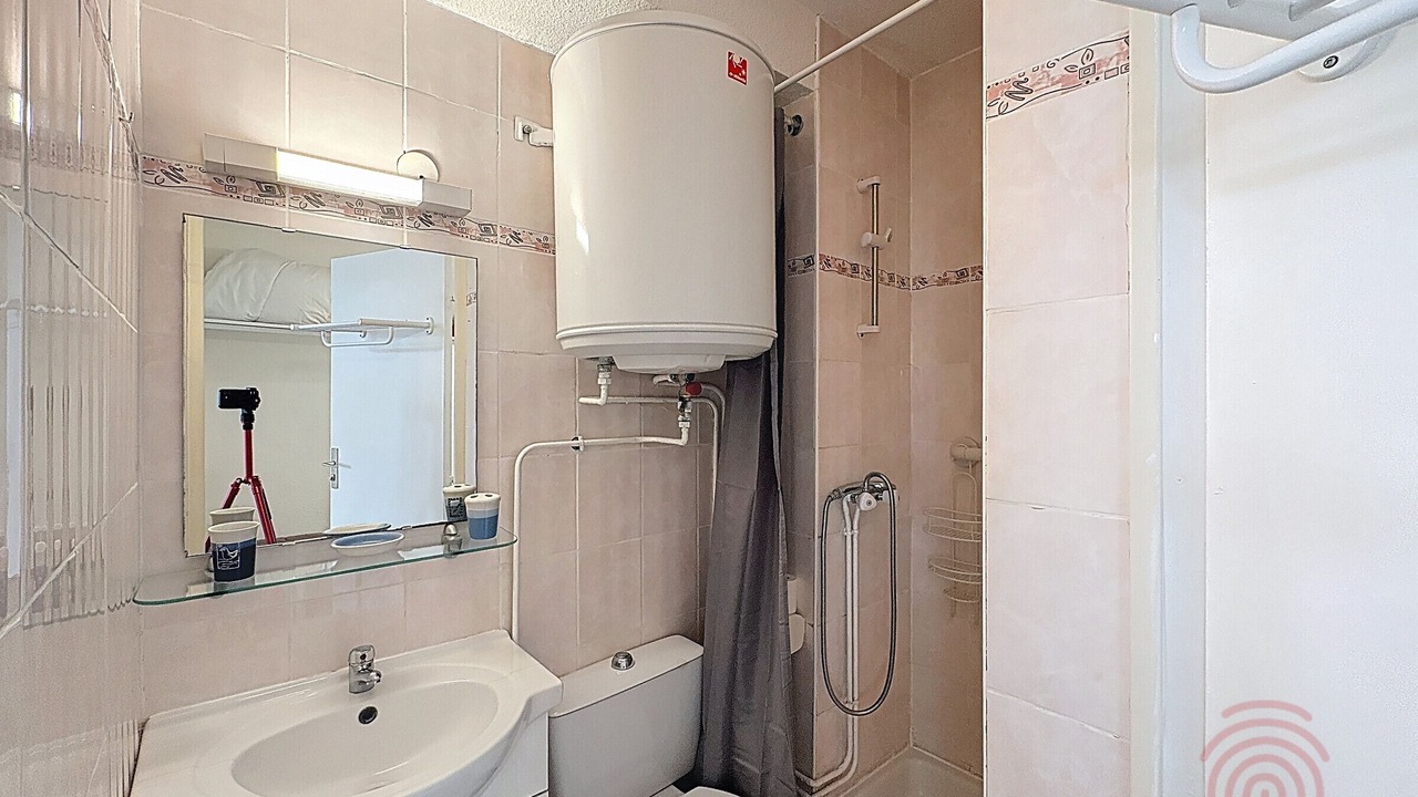 Photo of Bathroom in Lamalou-les-Bains