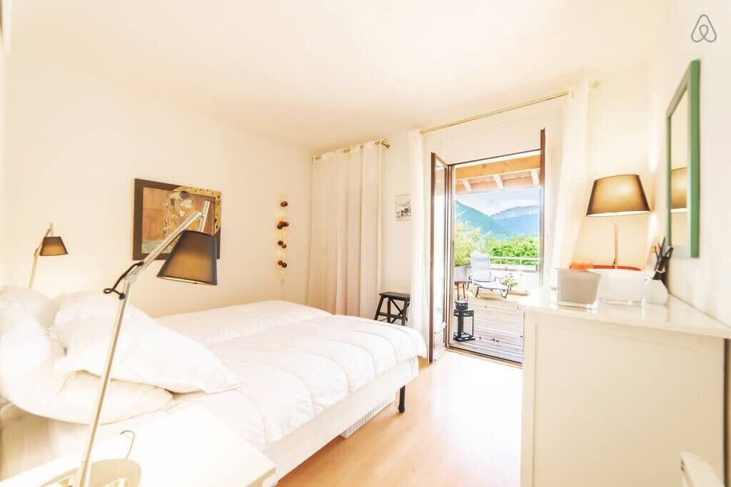 Photo of Bedroom in Saint-Jorioz