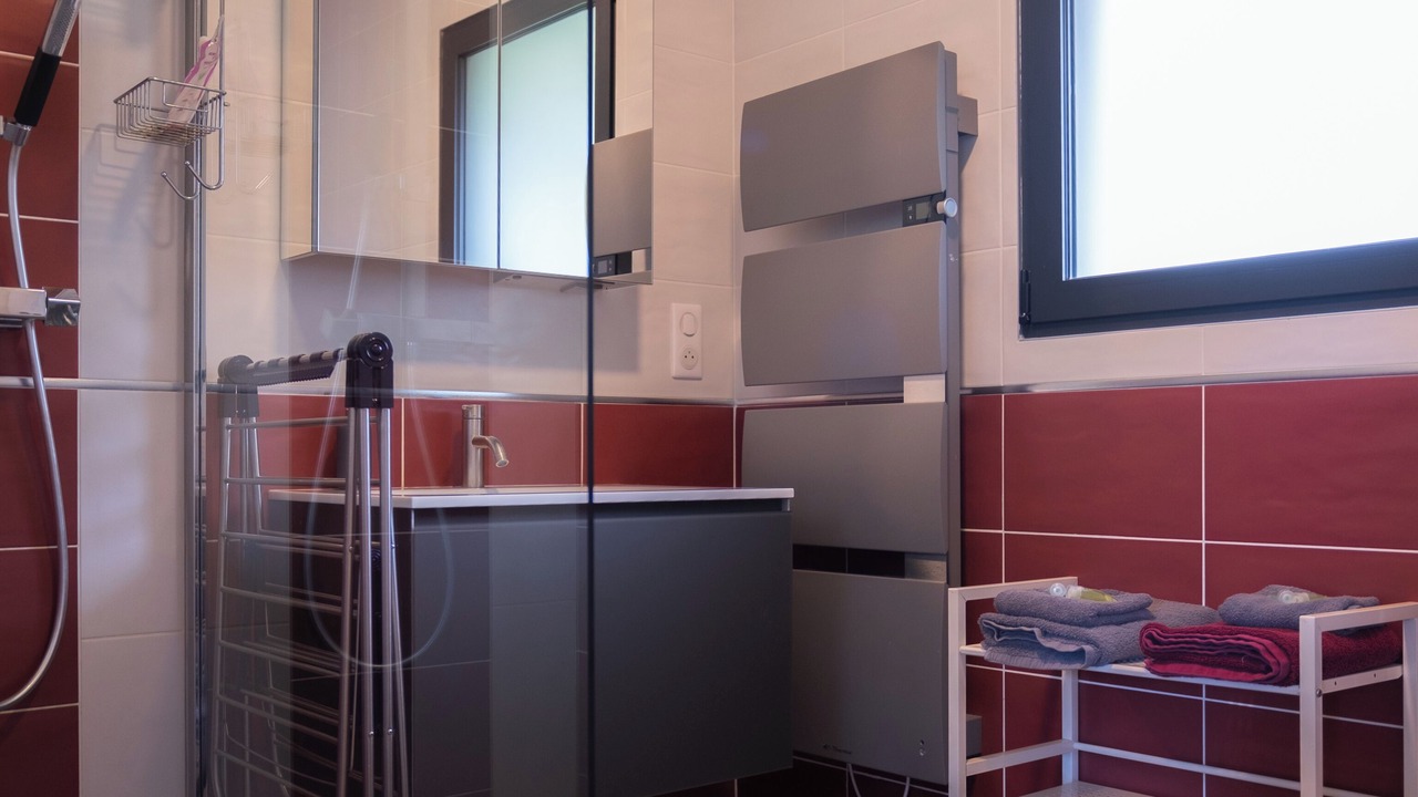 Photo of Bathroom in Epersy