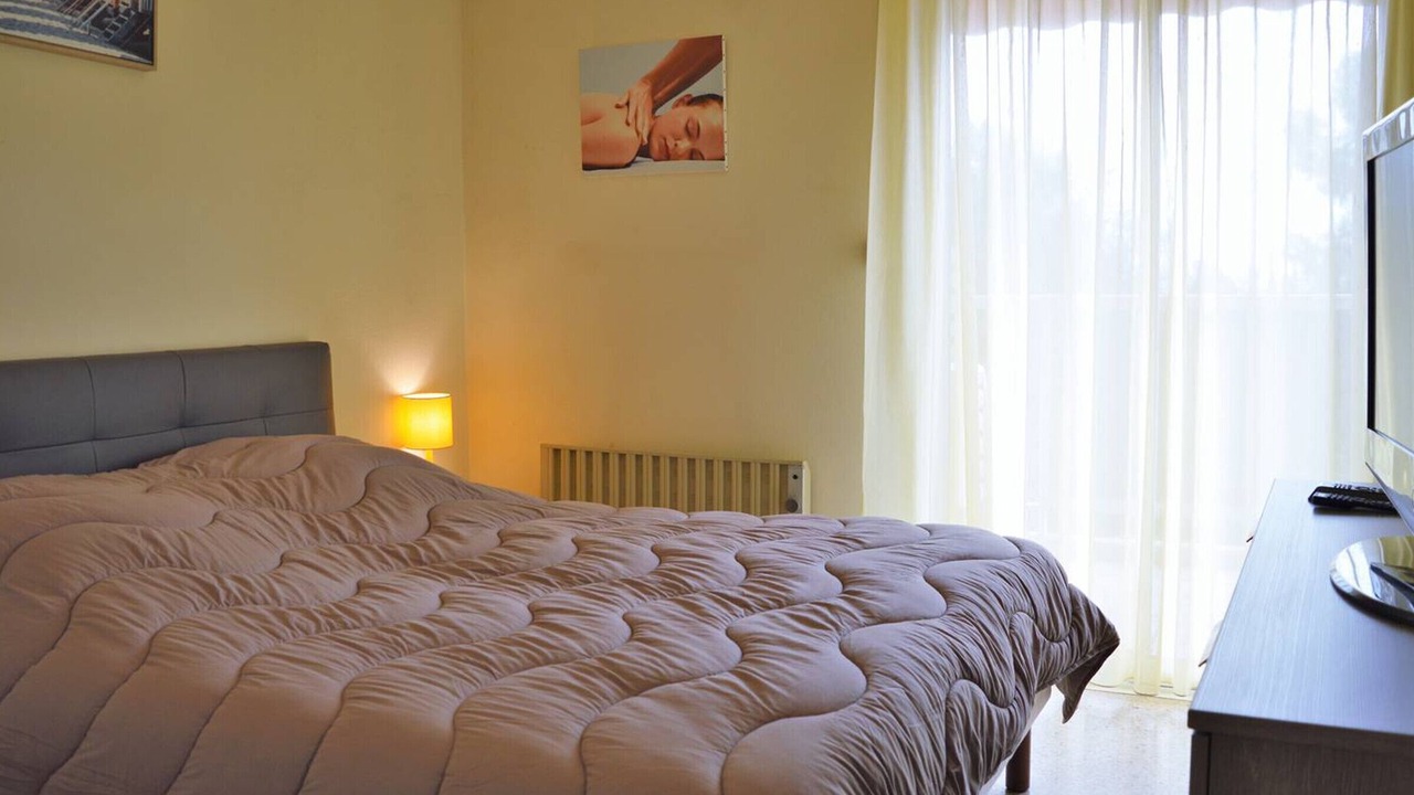 Photo of Bedroom in Le Lavandou