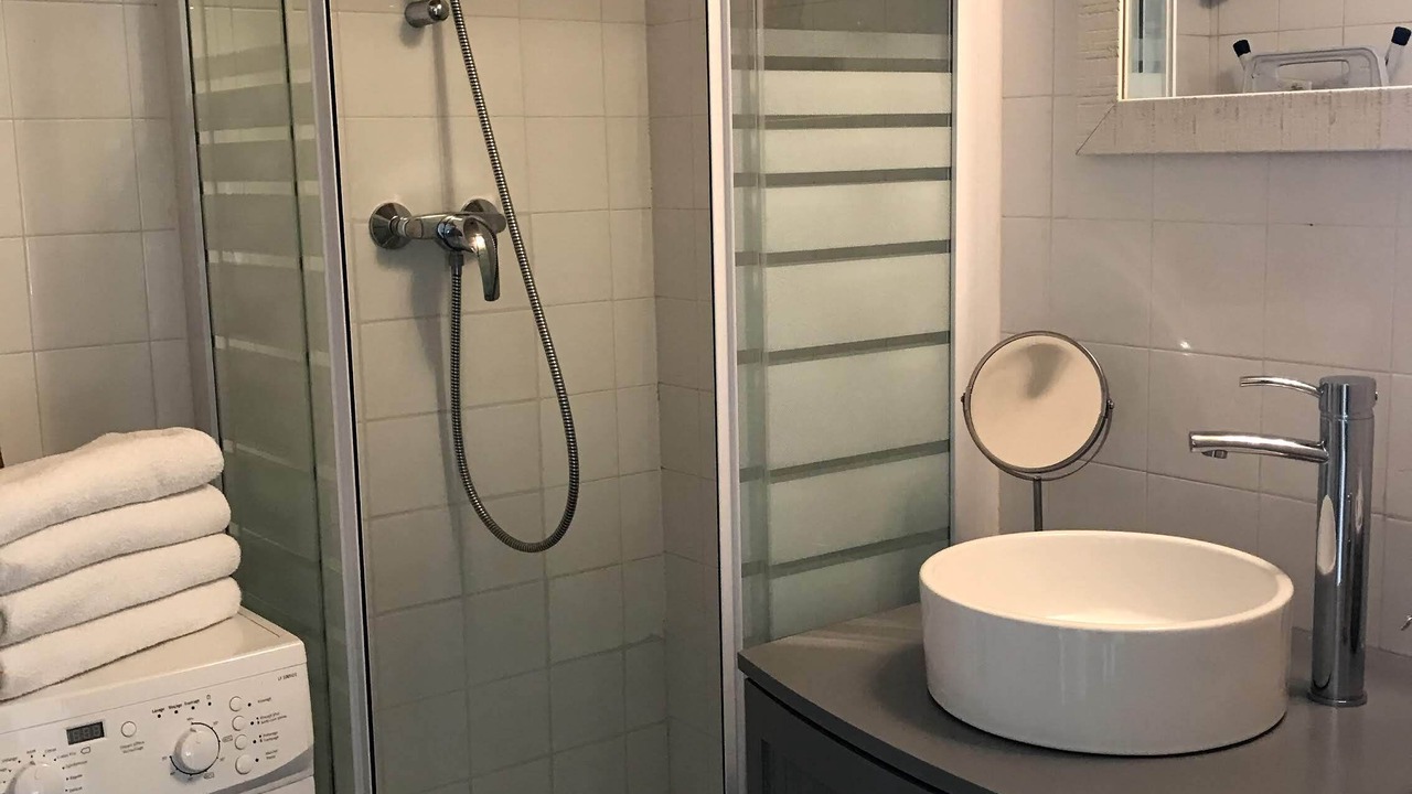 Photo of Bathroom in Les Baux-de-Provence