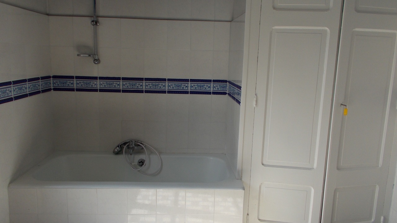 Photo of Bathroom in Siran