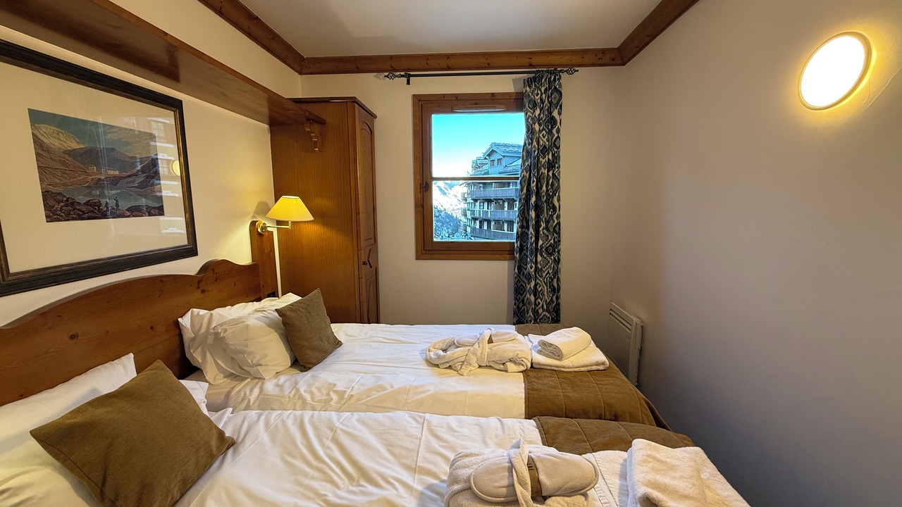 Photo of Bedroom in Arc-1950
