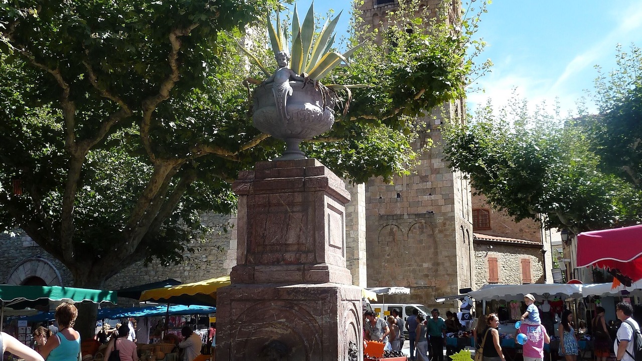 Photo of Others in Estoher