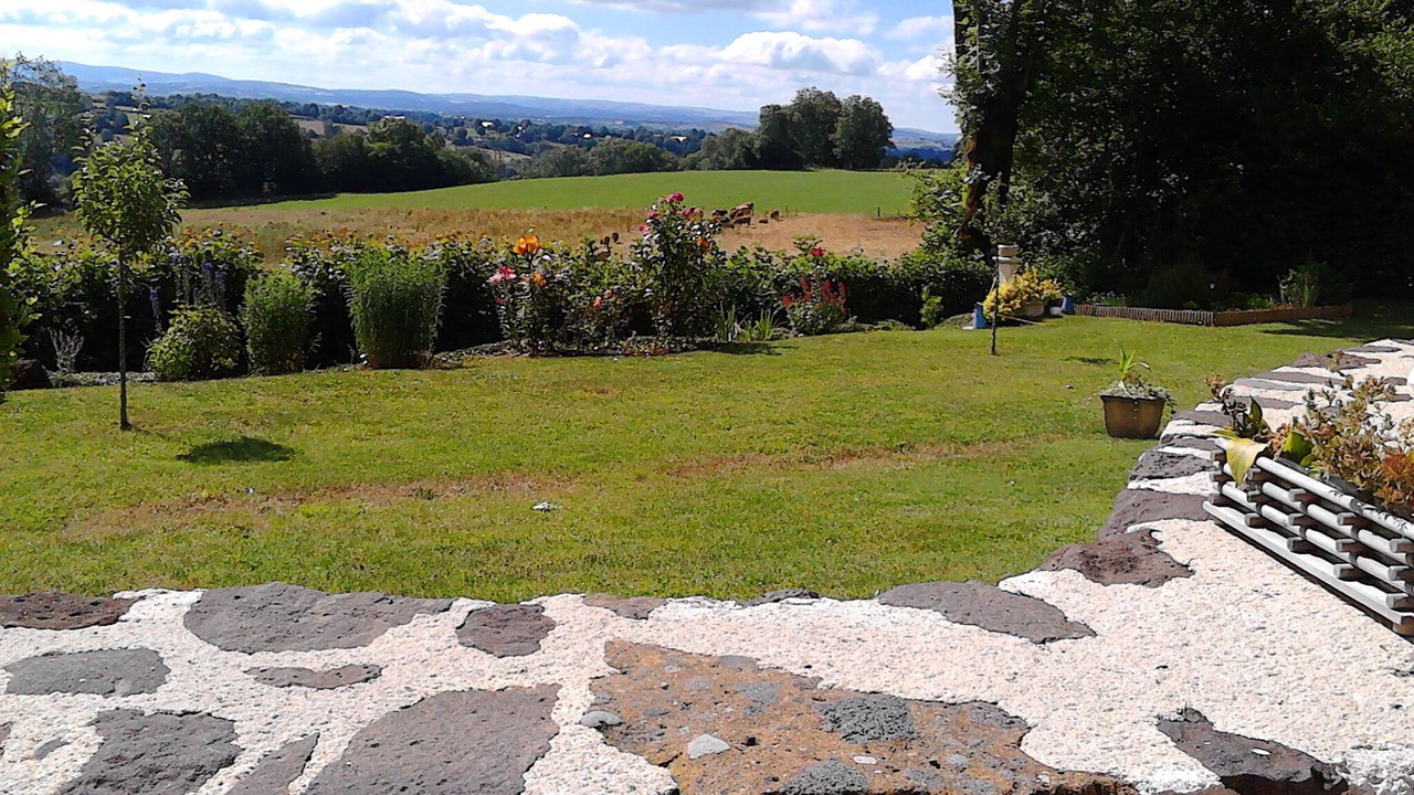 Photo of Outdoor in Narnhac