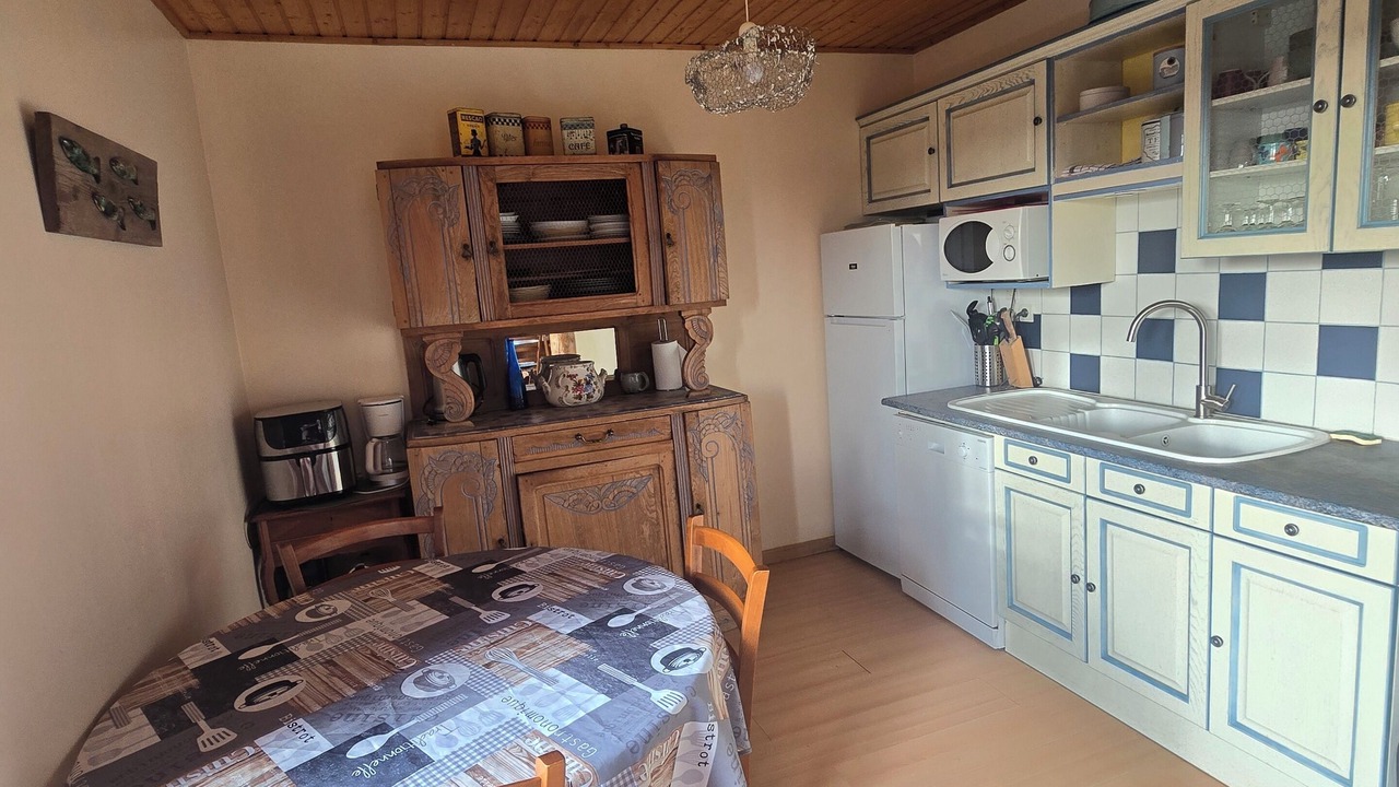 Photo of Kitchen in Saint-Alban-sur-Limagnole