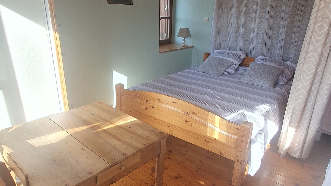 Photo of Bedroom in Saint-Alban-sur-Limagnole