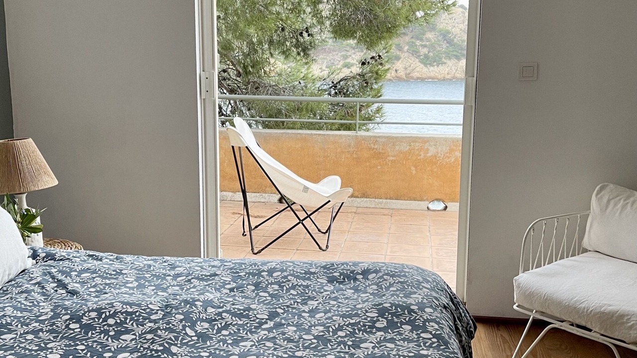 Photo of Bedroom in Ensues-la-Redonne