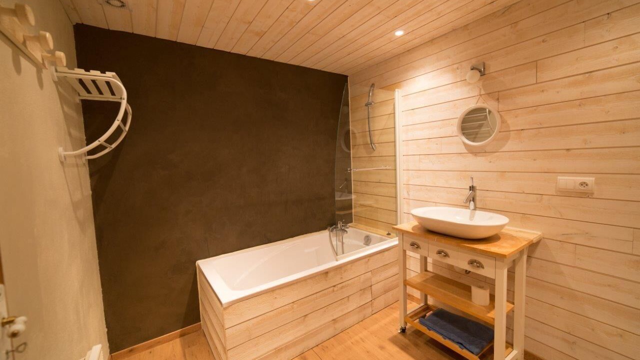 Photo of Bathroom in Old Tende
