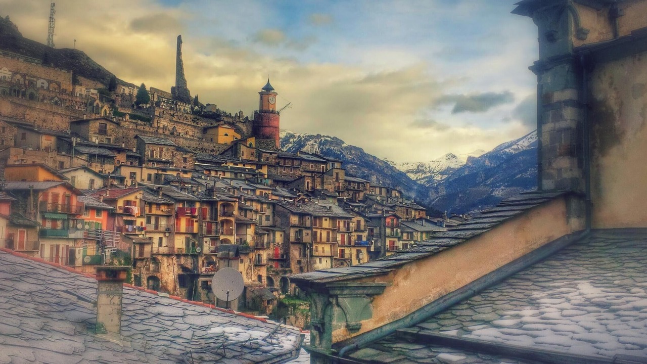 Photo of Others in Old Tende