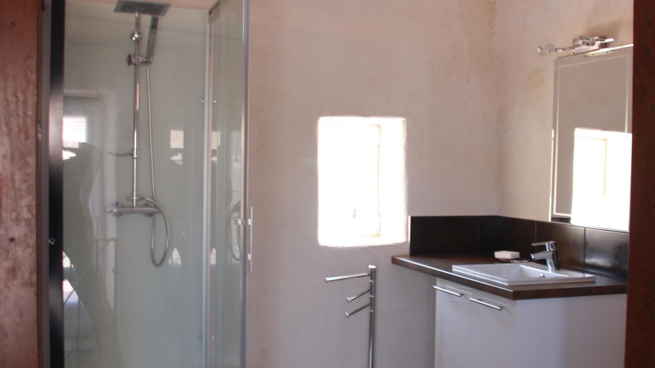 Photo of Bathroom in Calmels-et-le-Viala