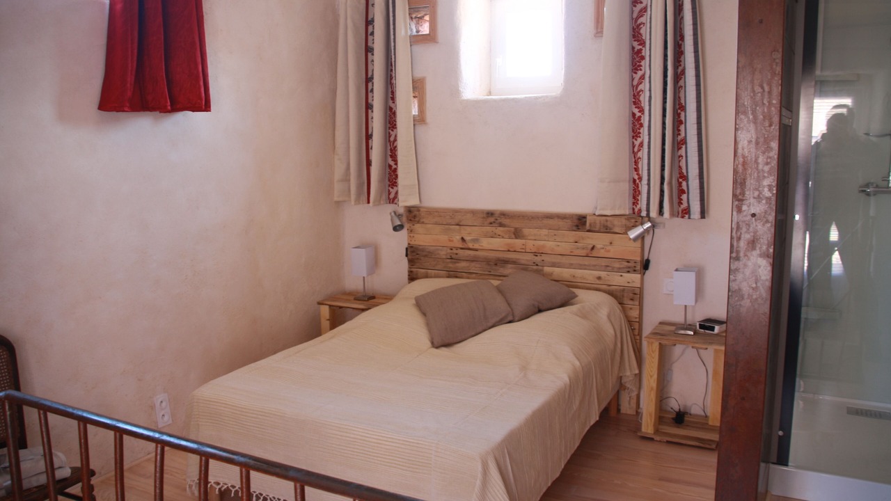 Photo of Bedroom in Calmels-et-le-Viala