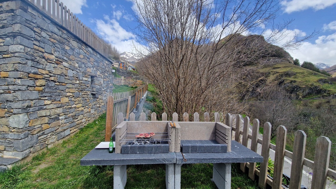 Photo of Outdoor in Sers