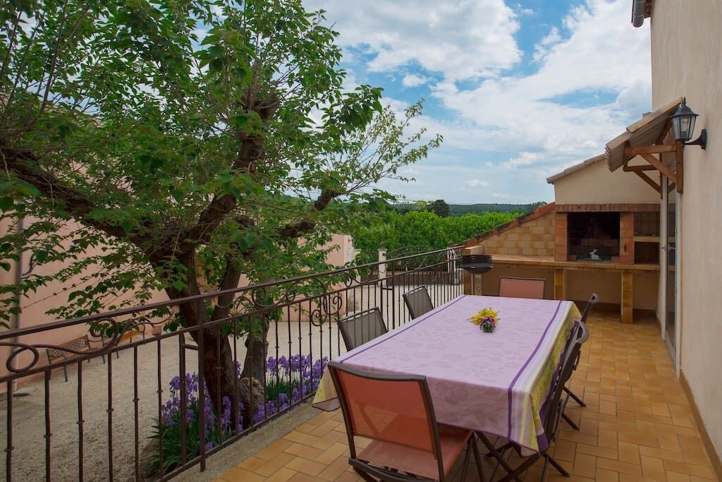 Photo of Outdoor in Taulignan