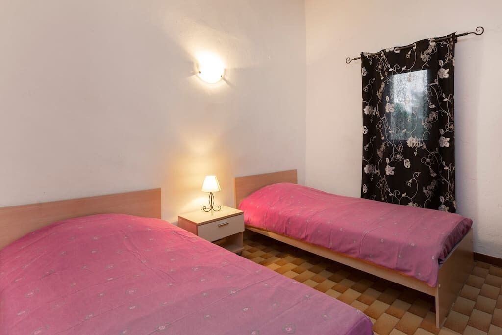 Photo of Bedroom in Taulignan