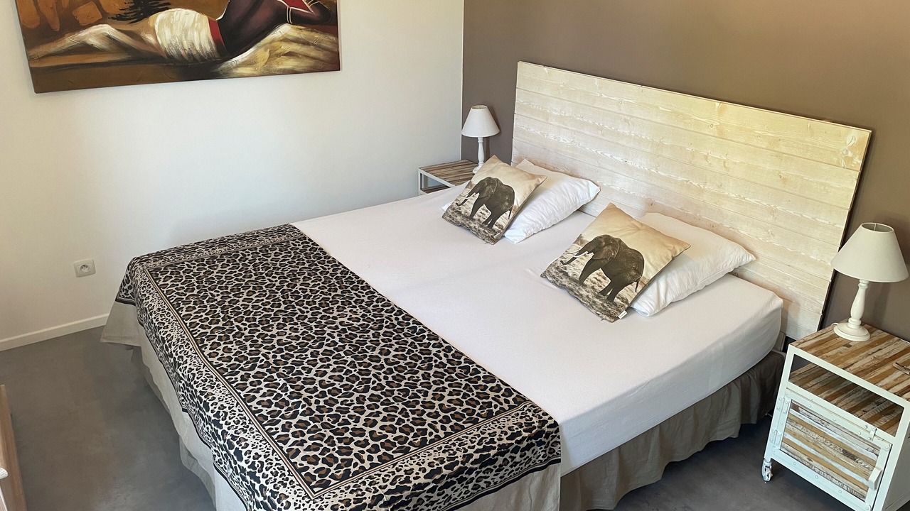 Photo of Bedroom in Preconil