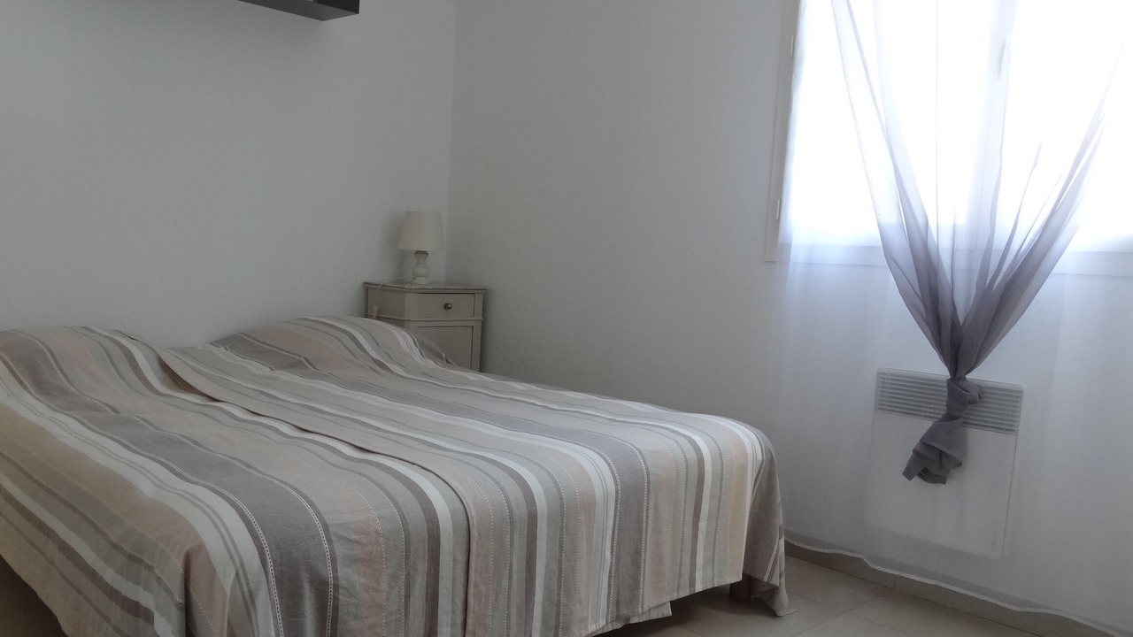 Photo of Bedroom in Preconil