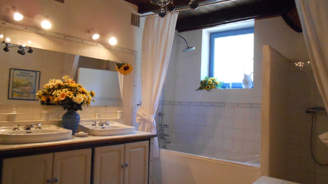 Photo of Bathroom in Sacoue