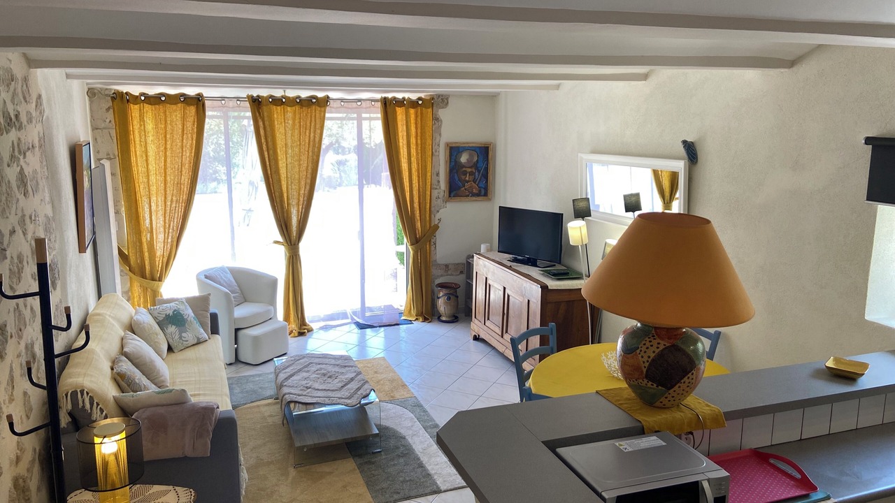 Photo of Livingroom in La Garde-Adhemar