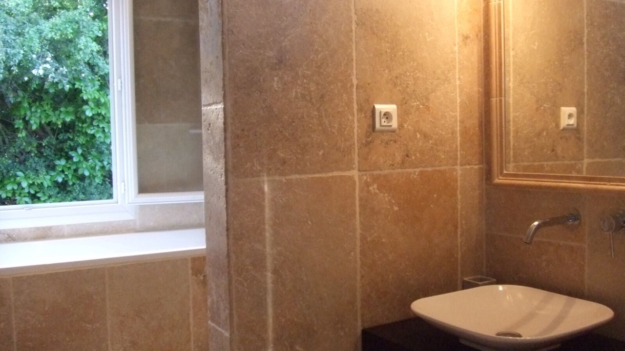 Photo of Bathroom in St.-Remy-de-Provence