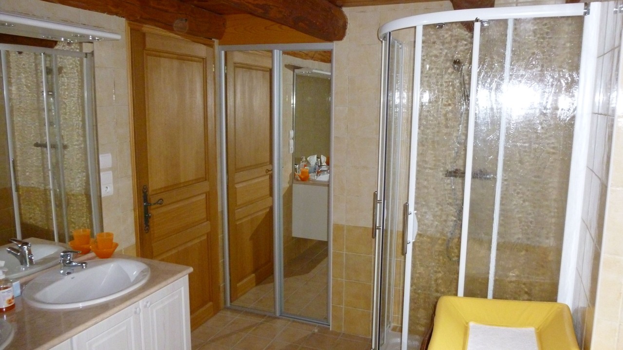 Photo of Bathroom in Villedieu