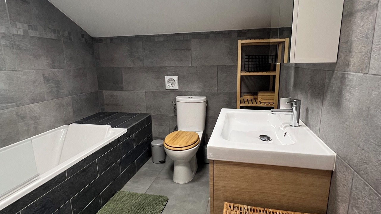 Photo of Bathroom in Doucy-Combelouviere