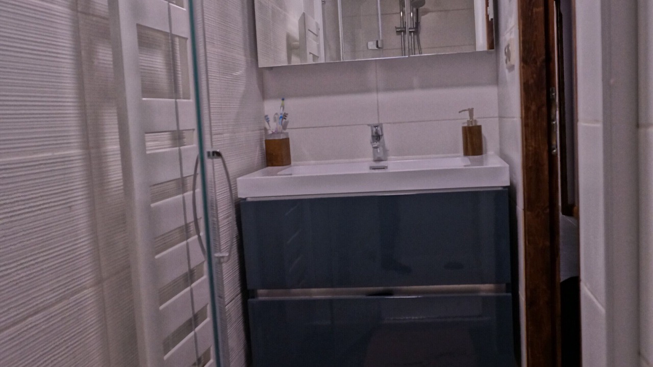 Photo of Bathroom in Arc-1600