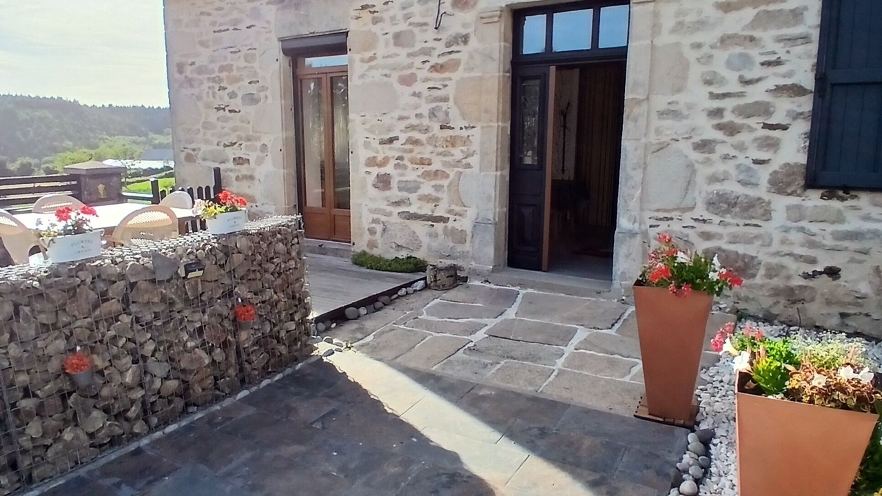 Photo of Patio Balcony in La Chapelle-Saint-Geraud