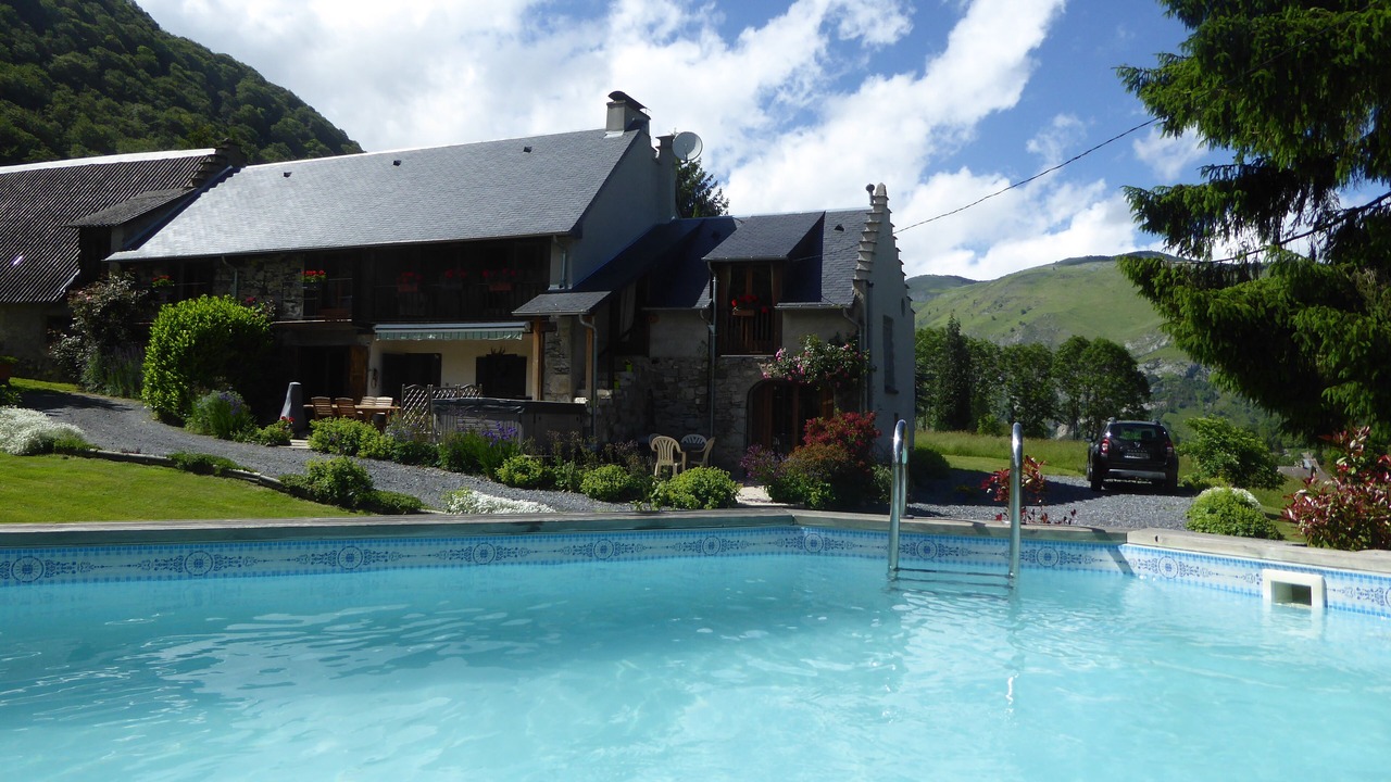 Photo of Outdoor in Campan