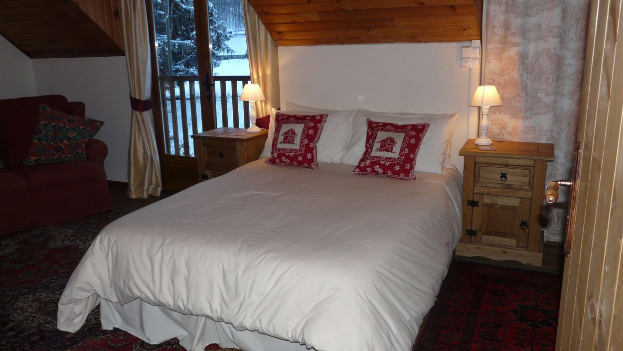 Photo of Bedroom in Campan