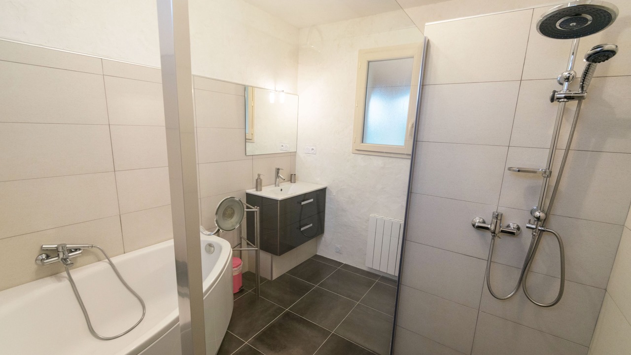 Photo of Bathroom in Saint-Maurice-d'Ibie