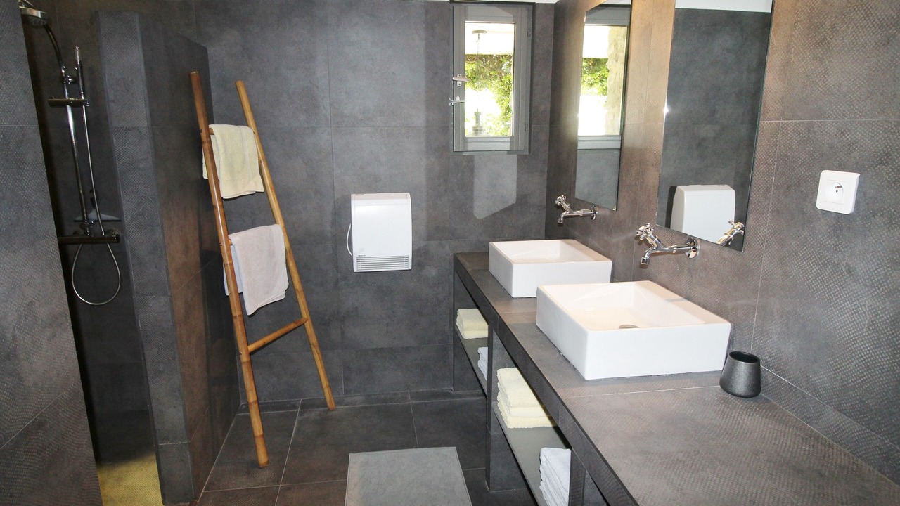 Photo of Bathroom in Fontaine-de-Vaucluse
