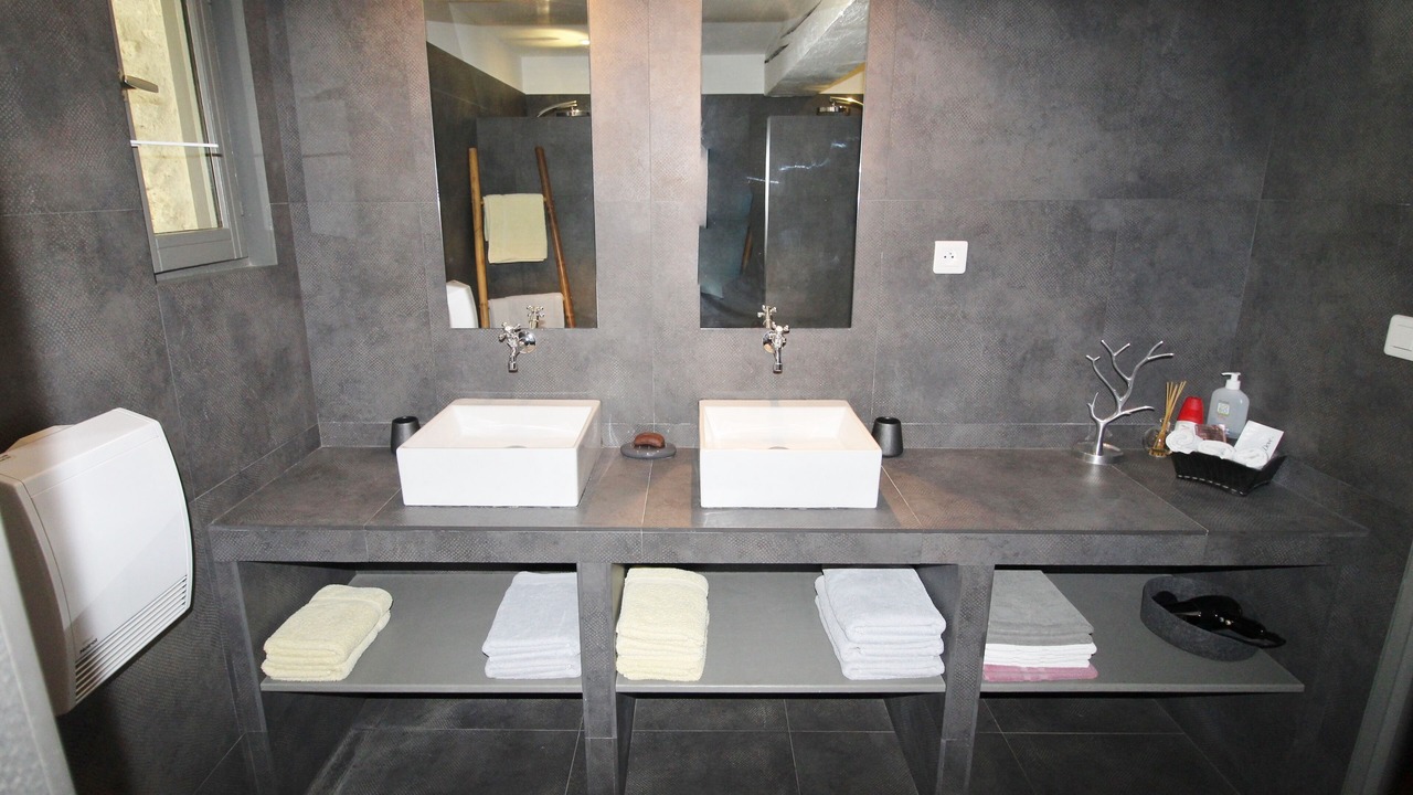 Photo of Bathroom in Fontaine-de-Vaucluse