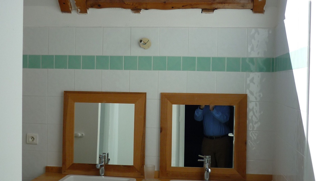 Photo of Bathroom in Luzenac