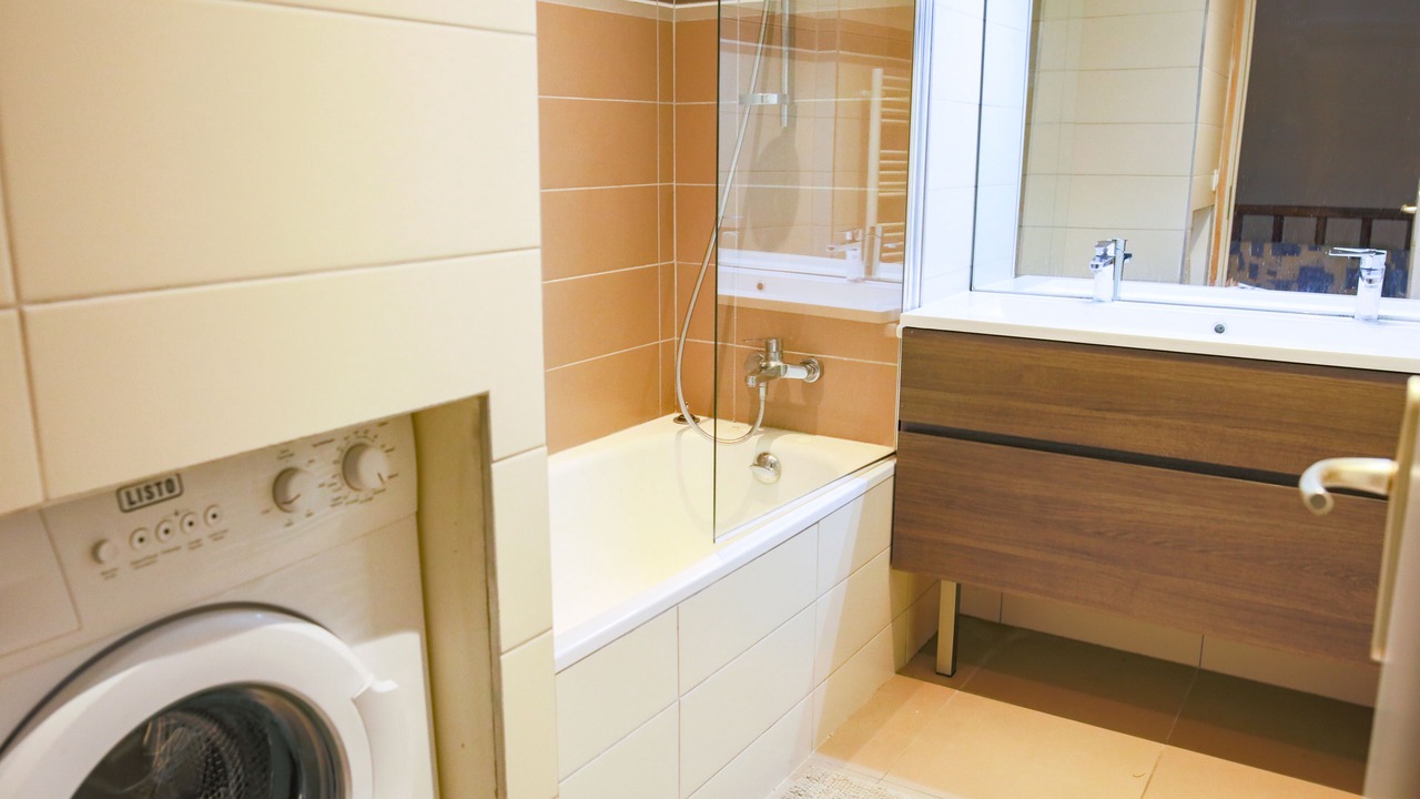Photo of Bathroom in Lathuile