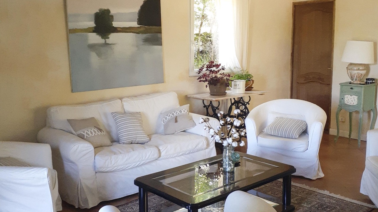 Photo of Livingroom in Marcilhac-sur-Cele