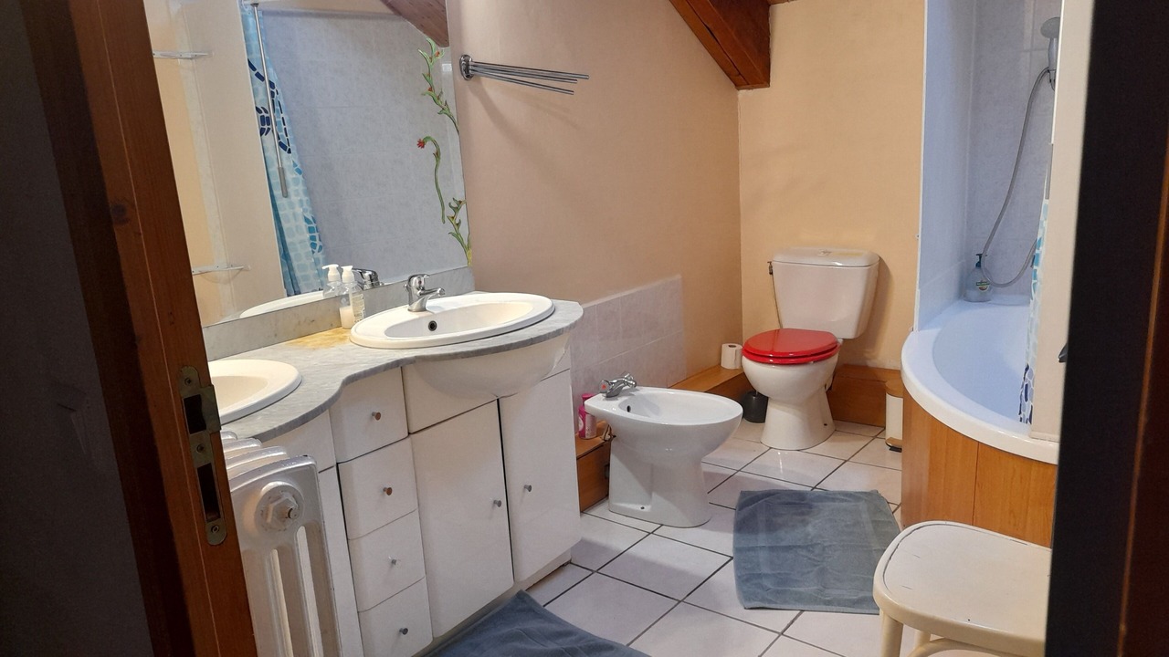 Photo of Bathroom in Sarrazac