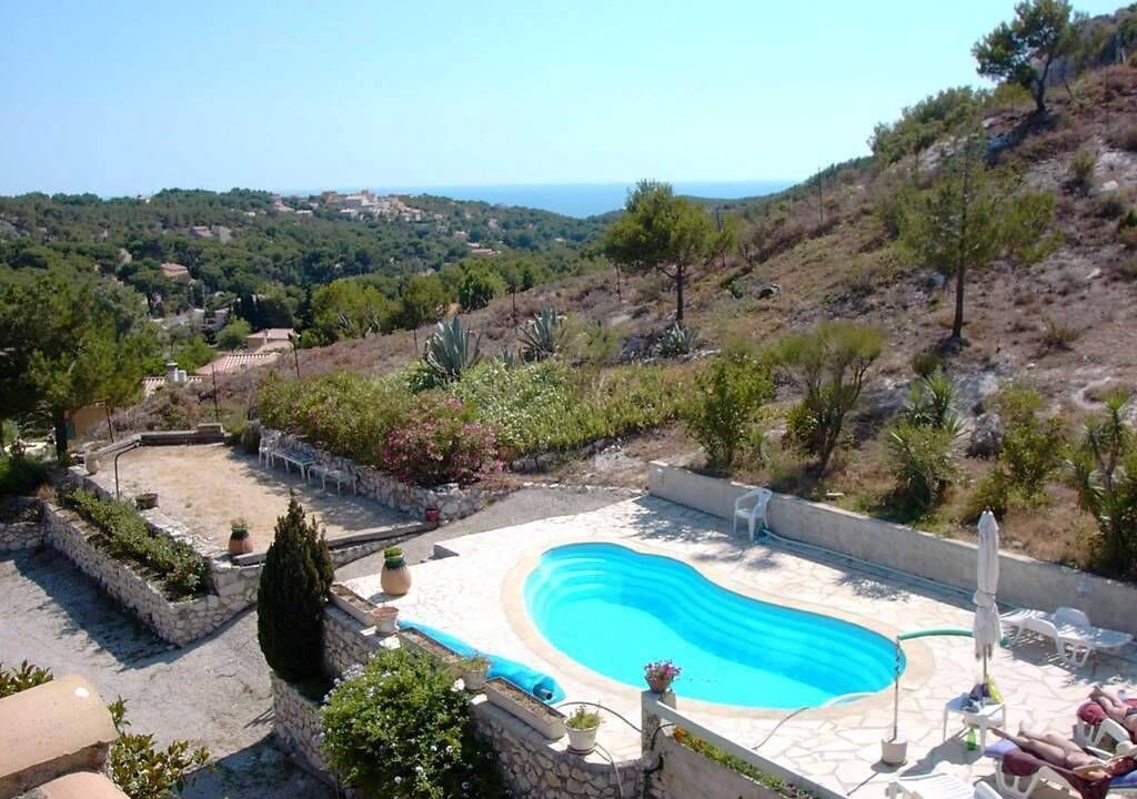 Photo of Outdoor in Ensues-la-Redonne